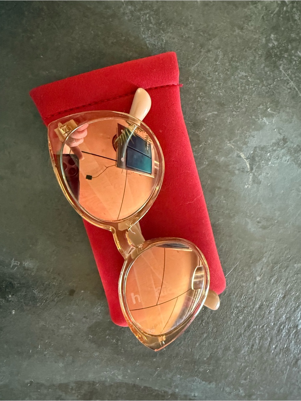 Havaianas Translucent Light Rose Oval Sunglasses - Picture 2 of 5